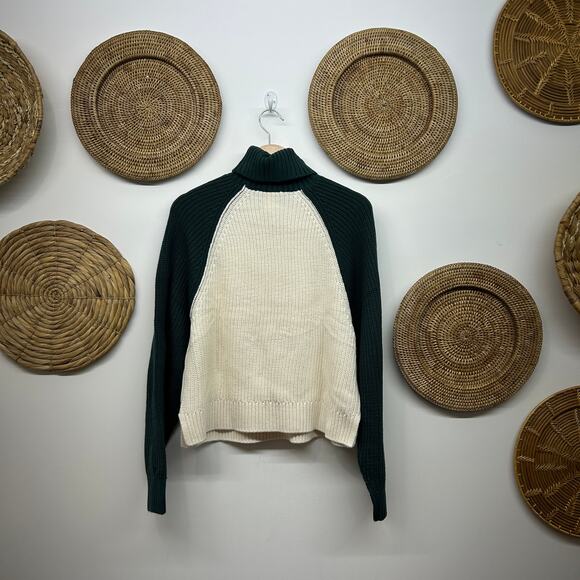 NEW PINK Victoria's Secret Turtleneck Sweater Small White Green Color Block Knit - Picture 3 of 6